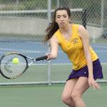 Wildcats win three times in unusual week / Tennis