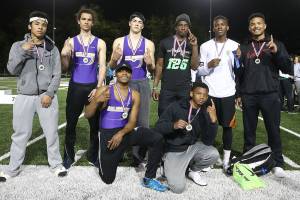 Ten Wildcats qualify for state meet / Track