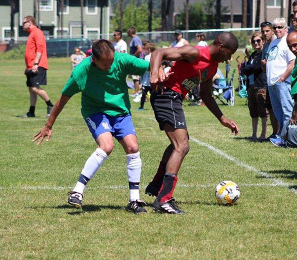 Mays and Vester battle for control. (Photo by Trina Coe)