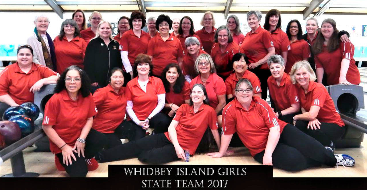 The Island Girls include (center front, left to right) Rosemary Kunow, Laura Meders; (row squatting behind) Sue Sapp, Cathi Baysa, Sally Sligh, Debbie Carrothers, Maria Crowell, Laima Scott, Jerry Crabtree, Dawn Kadolph, Sheila SanAngelo; (standing) Cleo Splane, Lorri Martin, Angie Boyer, Melanie Boyer, Clarissa West, Bette Kohlenberger, Joanne Skaar, Mary Fran Wendling, Luz Stanalonis, Kathy Gifford, Carol Decker, Carol Cuminale (leaning), LaVonne Klinefelter, Diana Struthers; (leaning) Susan Anderson, Judy Sexton, Vickie Burns, Laney Rathbun, Toni Amsler, Annette Zimmer. (Photo by Jerry Crabtree)