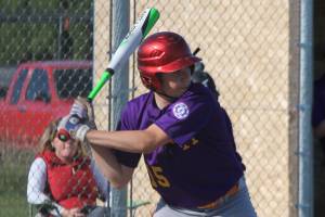 Team holds car wash to help fund trip to state tournament / Babe Ruth baseball