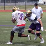 Wildcats, Wolves hit field for spring camp / Football