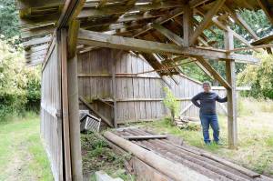 Ebey&rsquo;s Reserve Preservation Coordinator Sarah Steen describes the work to be done on Pratt equipment shed during the Preservation Field School. Photo by Megan Hansen/Whidbey News-Times