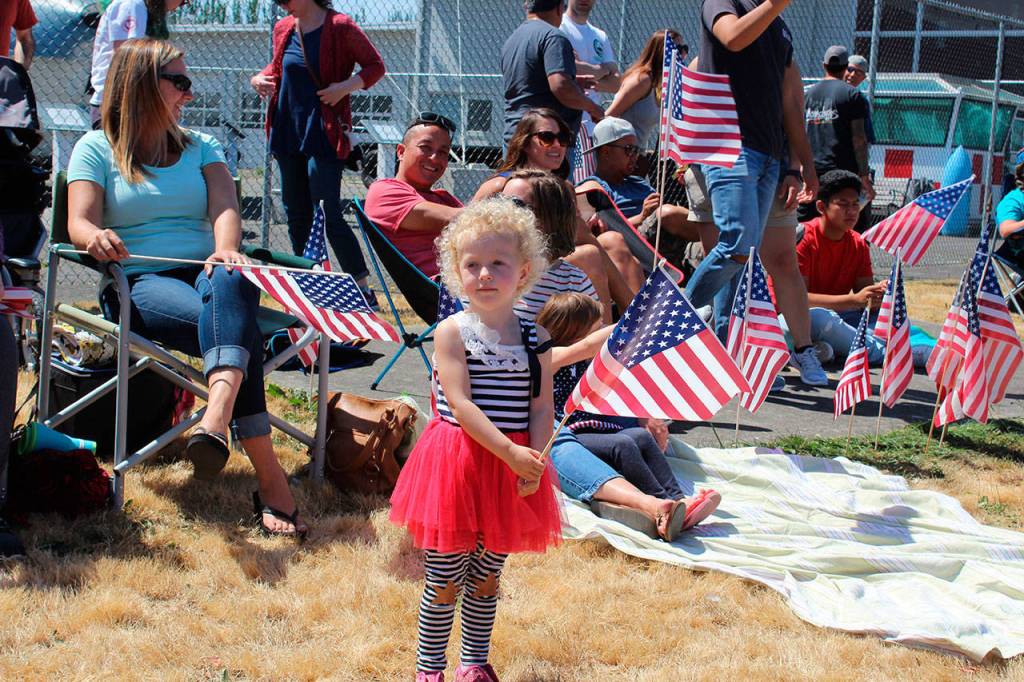 Kids, flags and families salute America’s birthday at Oak Harbor parade