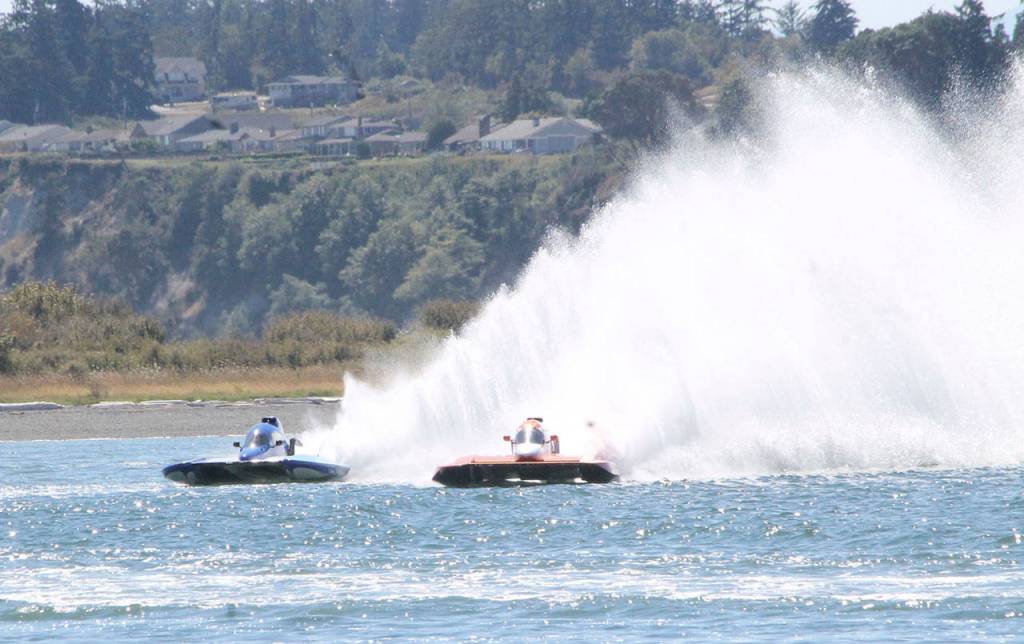 Hydros might it out in last summer&rsquo;s event. (Photo by Jim Waller/Whidbey News-Times)