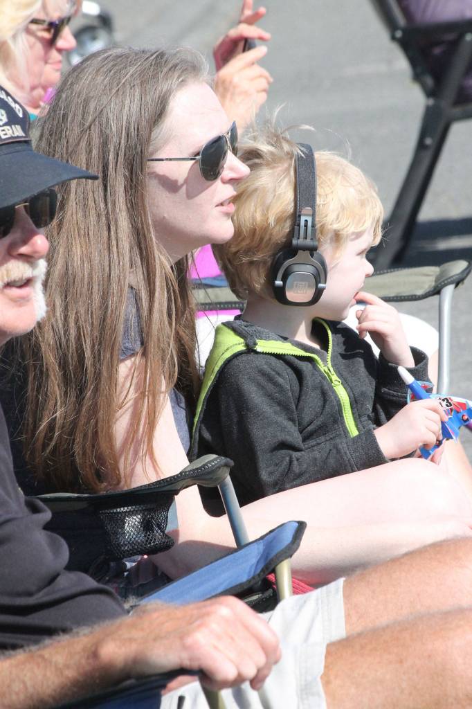 Hydros roar across bay / Photos