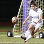 Meadowdale slips by Oak Harbor / Soccer