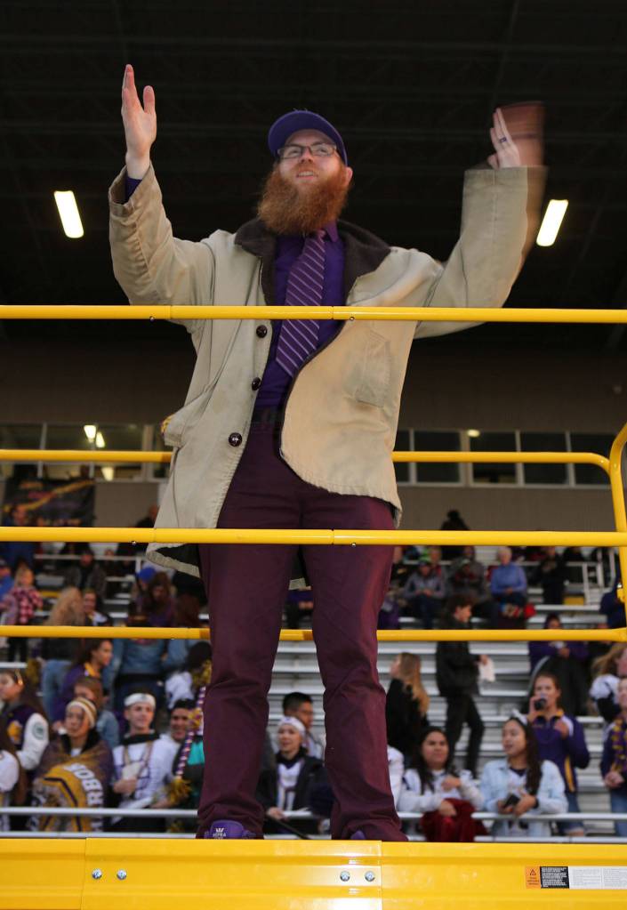 Game-day experience / Football fan photos