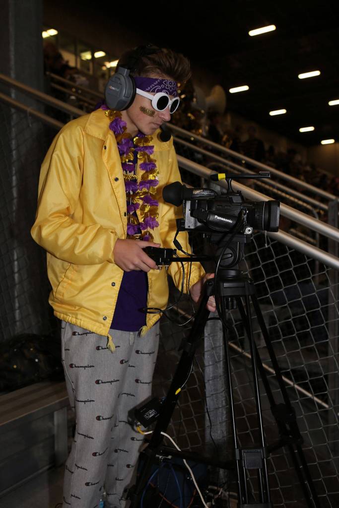 Game-day experience / Football fan photos