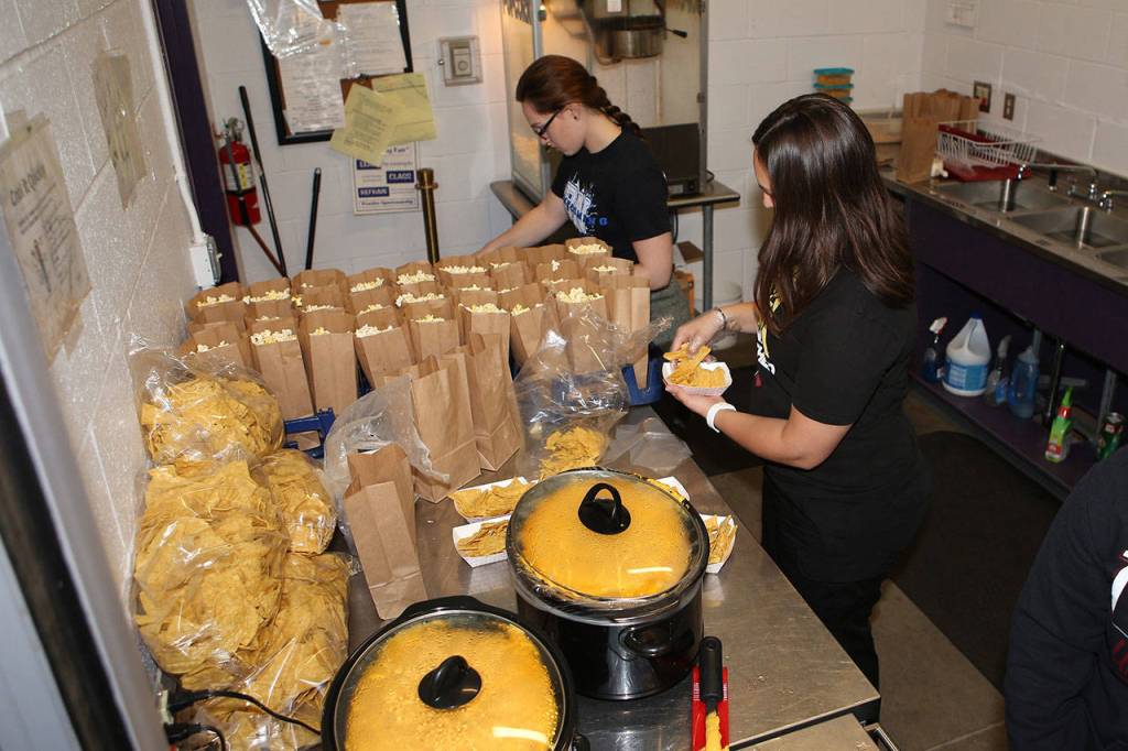 Game-day experience / Football fan photos