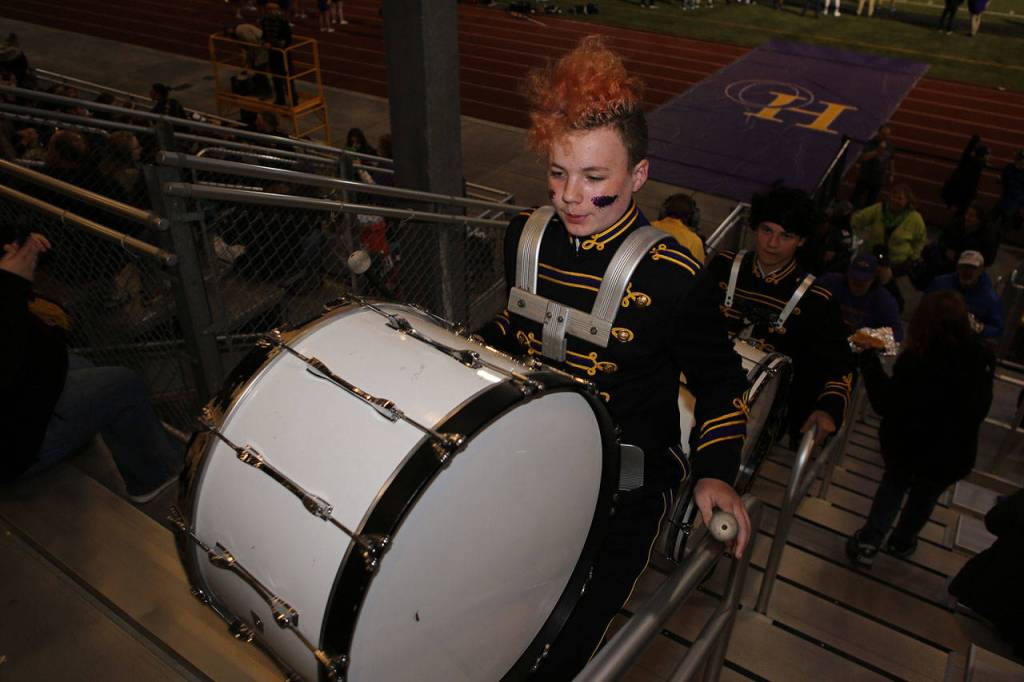 Game-day experience / Football fan photos