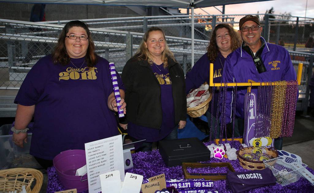 Game-day experience / Football fan photos