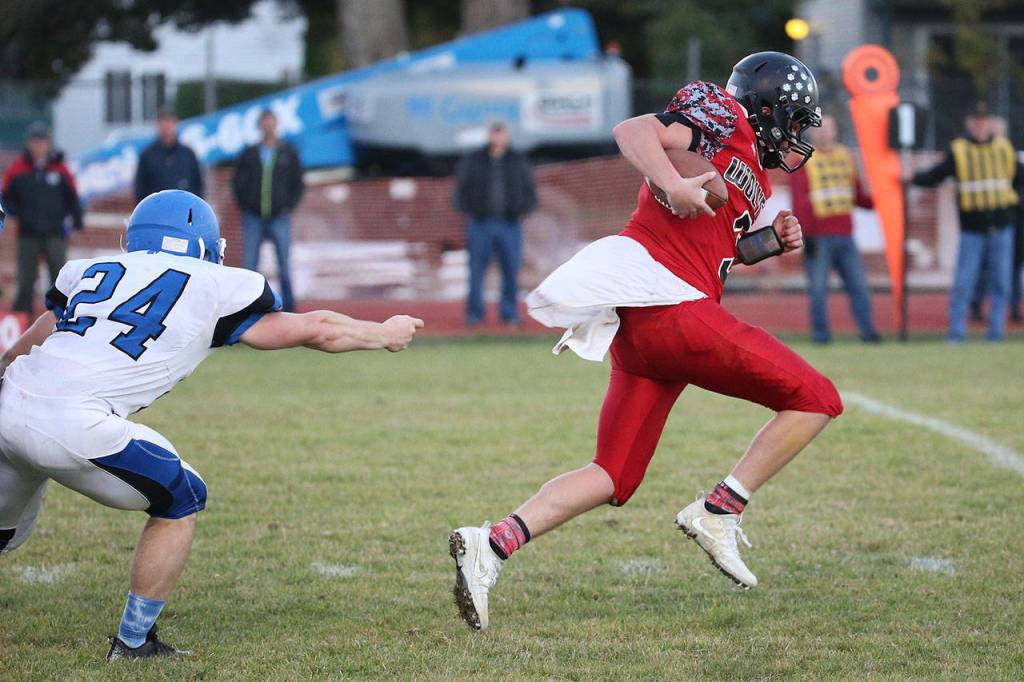 Wolves can’t catch Cowboys / Football