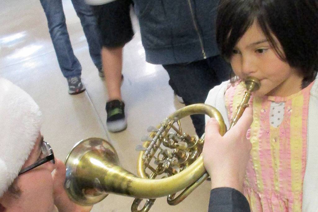 Saratoga Orchestra offers Peter, a wolf and a ‘petting zoo,’ too