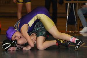 Oak Harbor takes part in B-E Scramble / Girls wrestling