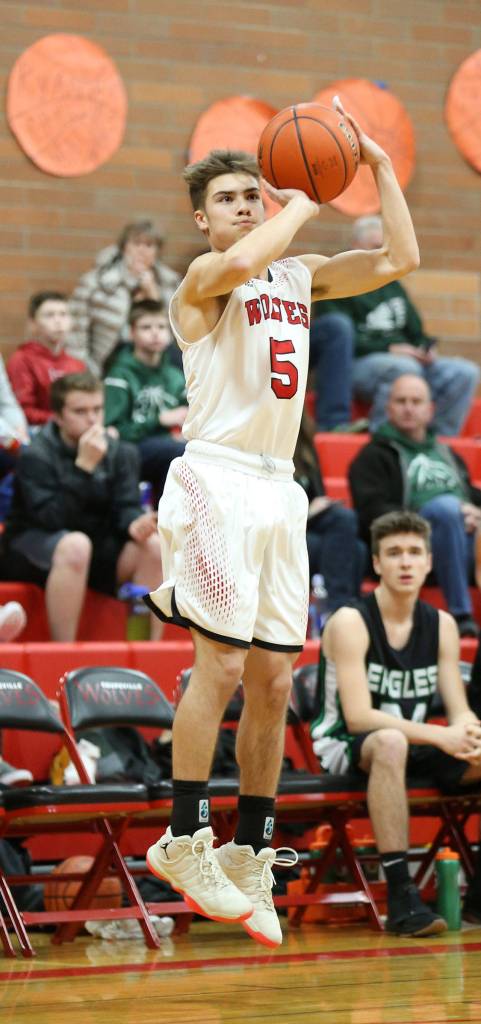 Cameron Toomey-Stout fires up a three-pointer. (Photo by John Fisken)