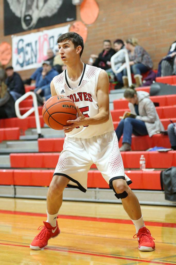 Joey Lippo starts to set his feet to launch a shot.(Photo by John Fisken)