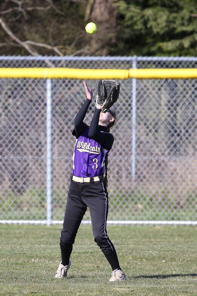 Miranda Wilson settles under a flyball against Snohomish.(Photo by John Fisken)