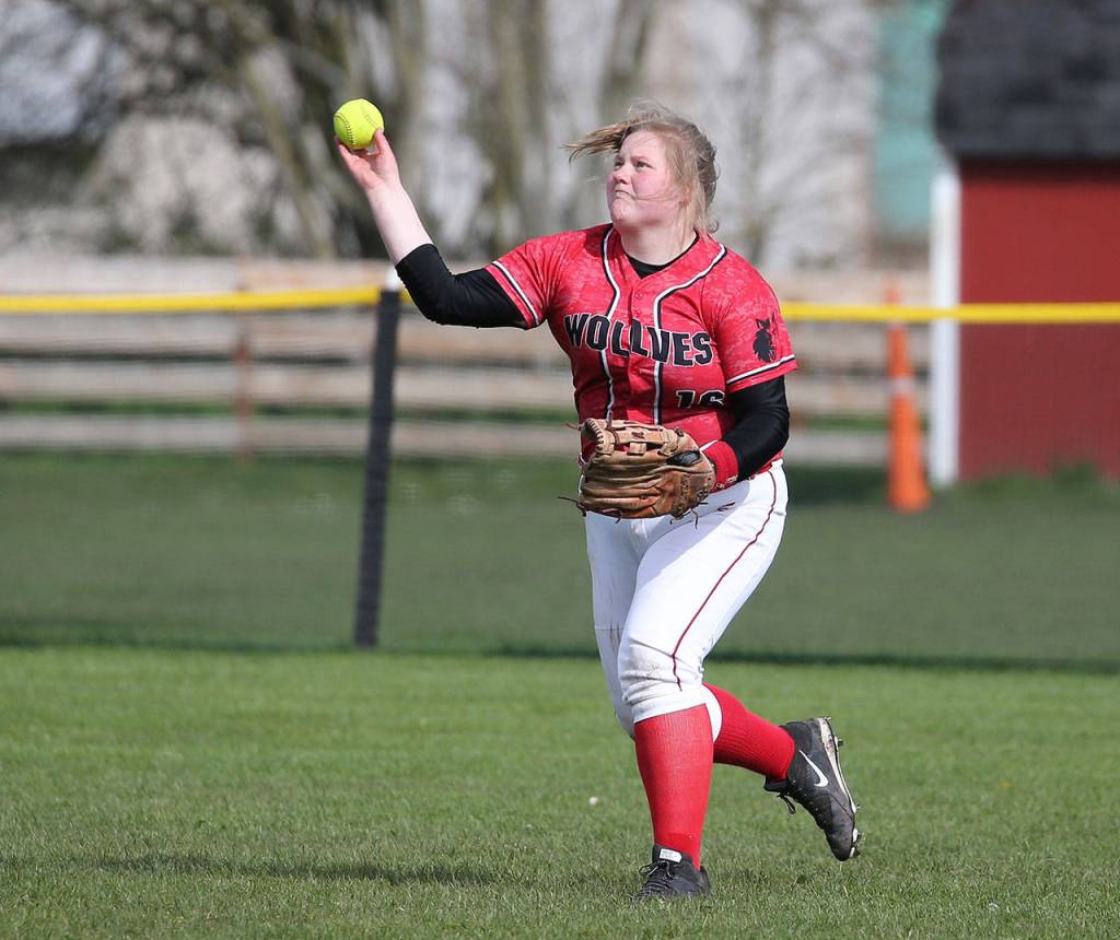 Nicole Laxton fires the ball back to the infield Saturday.(Photo by John Fisken)