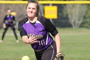 Warriors trip up Oak Harbor / Softball