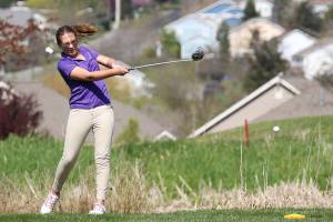 Wildcats shoot season-best score / Girls golf