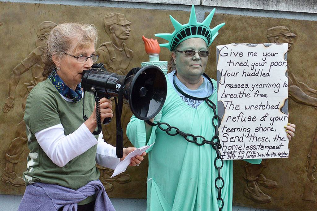 Islanders join protest over immigration policies