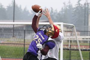 Prep preview / Oak Harbor football