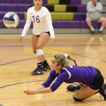 Photos: Oak Harbor hosts jamboree / Volleyball