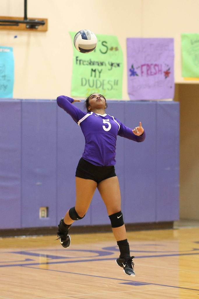 Jaslin Webster lets a serve fly in Thursdays win.(Photo by John Fisken)