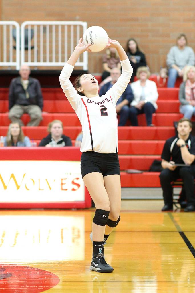 Scout Smith dishes out one of her 22 assists.(Photo by John Fisken)