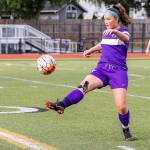 Wildcats get offensive, dump Chargers / Soccer