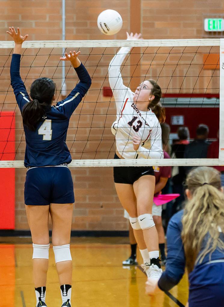 Emma Smith goes for the kill. (Photo by John Fisken)