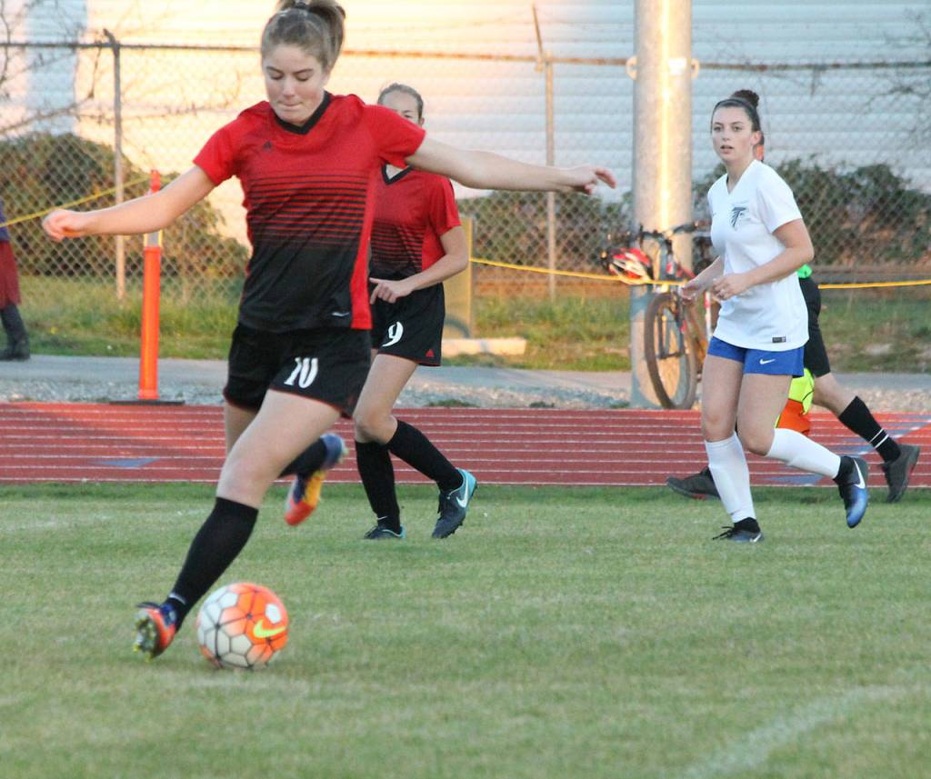 Natalie Hollrigel stops the ball and takes control for Coupeville.(Photo by Jim Waller/Whidbey News-Times)