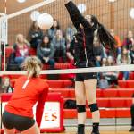Scout Smith blocks a hit by Kings.(Photo by John Fisken)