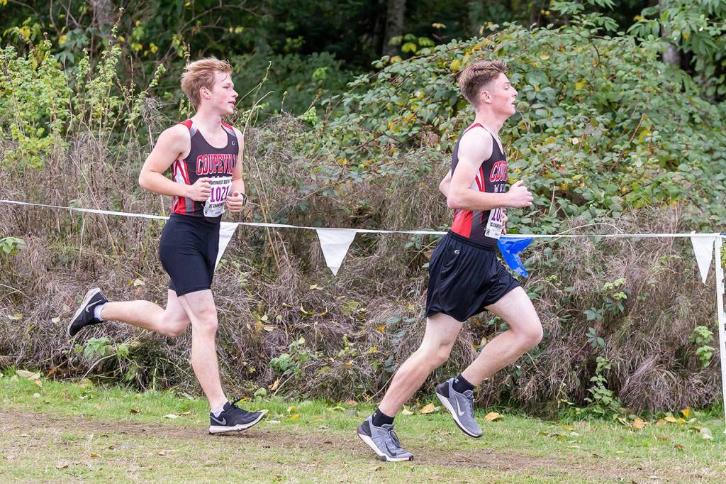 Kyle Burnett, left; Uriah Kastner.(Photo by John Fisken)