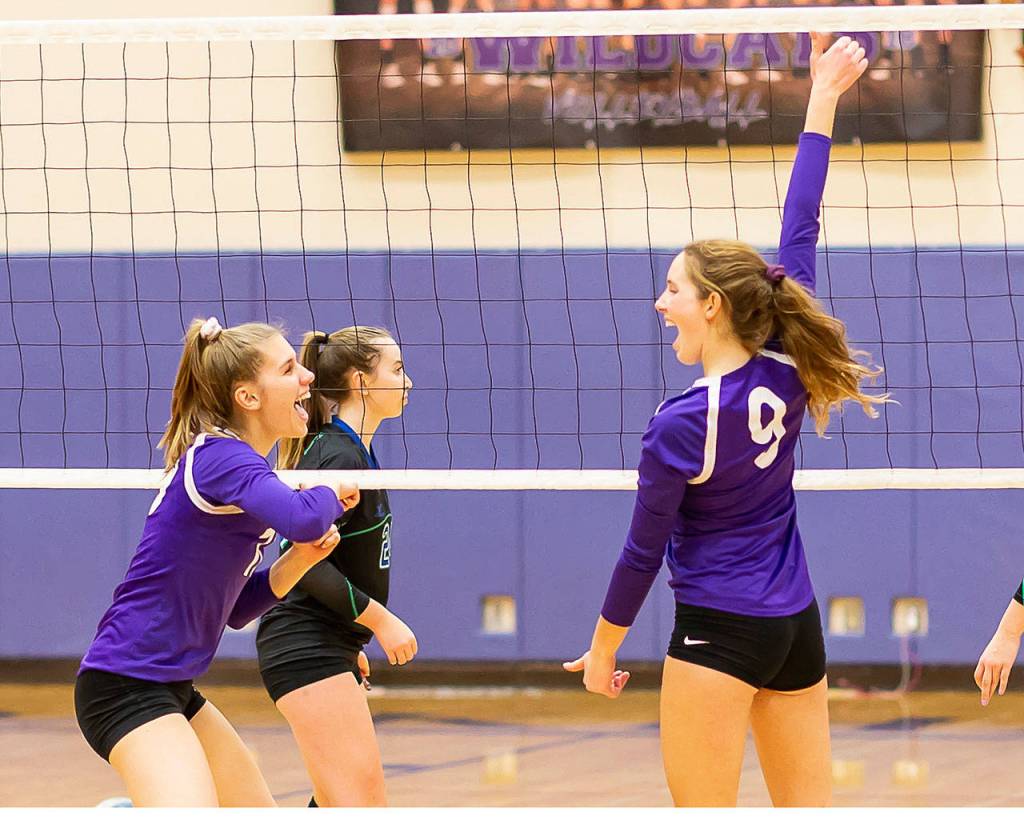 Morgan Pease, left; Leielle Salinger (9).(Photo by John Fisken)