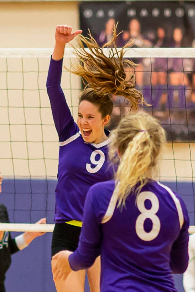 Leielle Salinger (9), Cami Bristow (8).(Photo by John Fisken)
