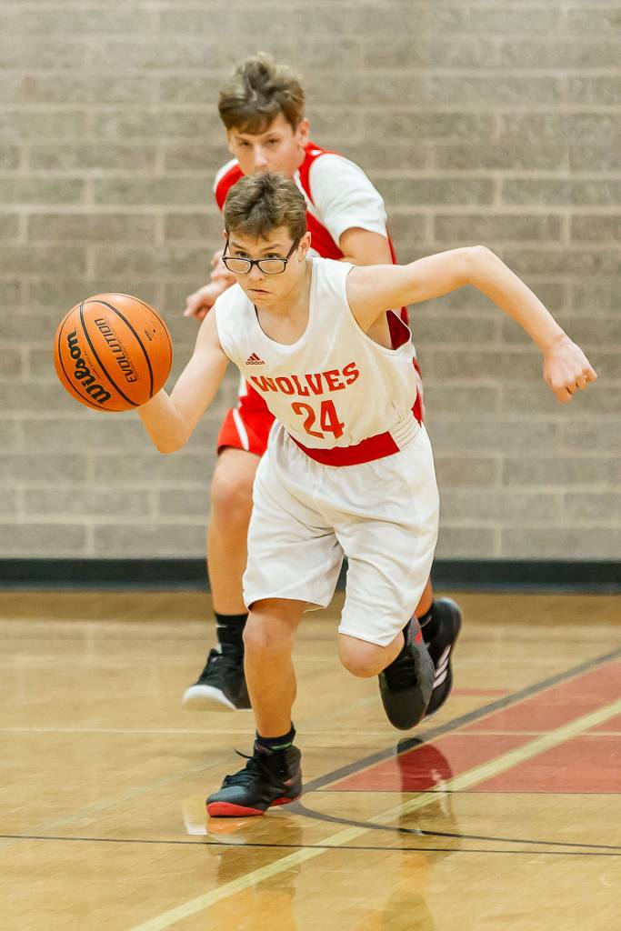 Photos: ‘Little’ Wolves, Wildcats begin seasons / Basketball