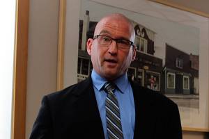 ‘Expert’ on use of force by police charged in stabbing