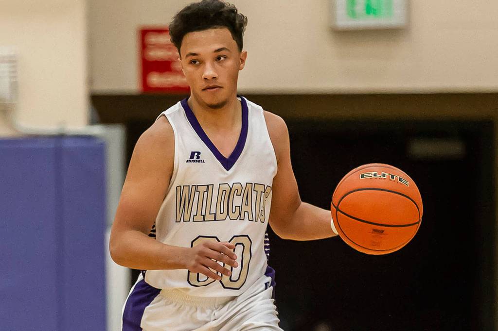 Lights out: Power outage leaves Oak Harbor and Shorewood in the dark / Boys basketball