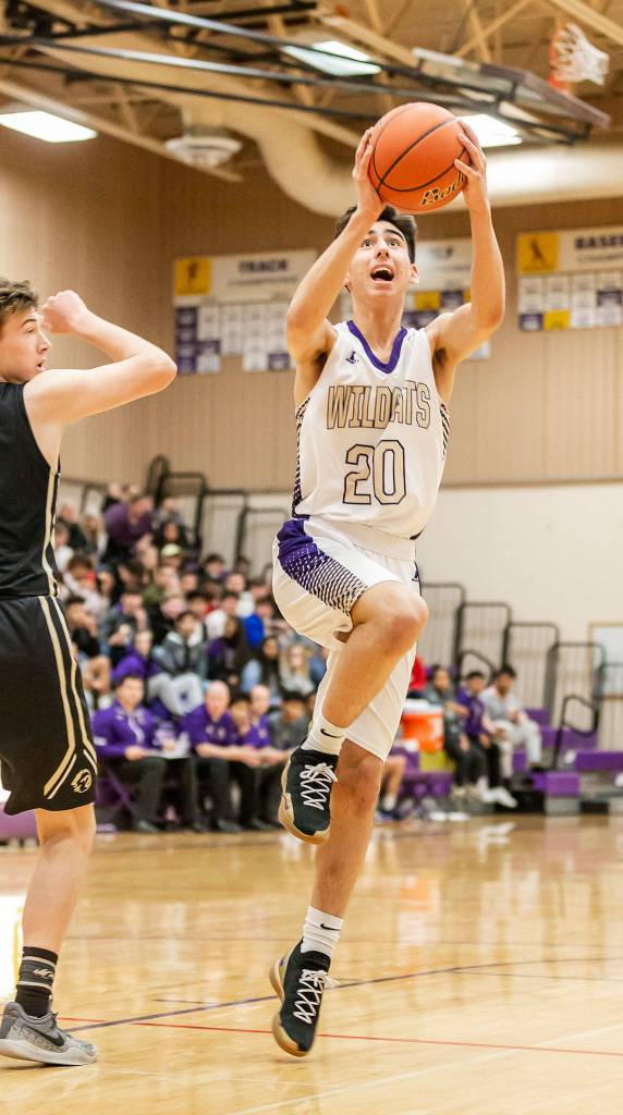 Matt Kelley blows by a Lynnwood defender Friday.(Photo by John Fisken)