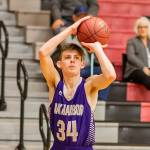 Wildcats rally to defeat Bellingham / Boys basketball