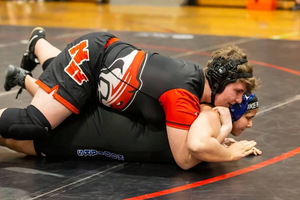Jeremy Houser is in control of his match.(Photo by John Fisken)