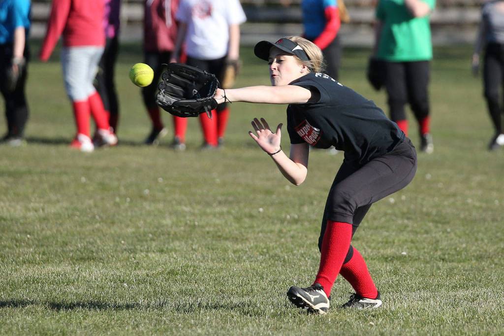 Photos: Wolves begin spring season