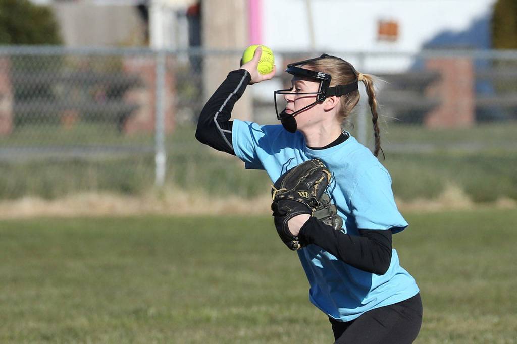 Photos: Wolves begin spring season