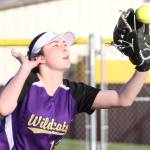 Bulldogs use 3-run innings to top Oak Harbor / Softball