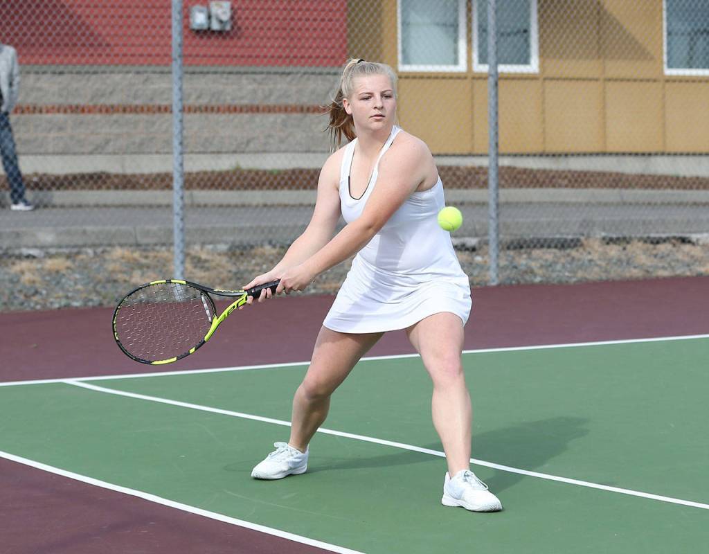 Avalon Renninger strokes a shot in her first doubles win.(Photo by John Fisken)