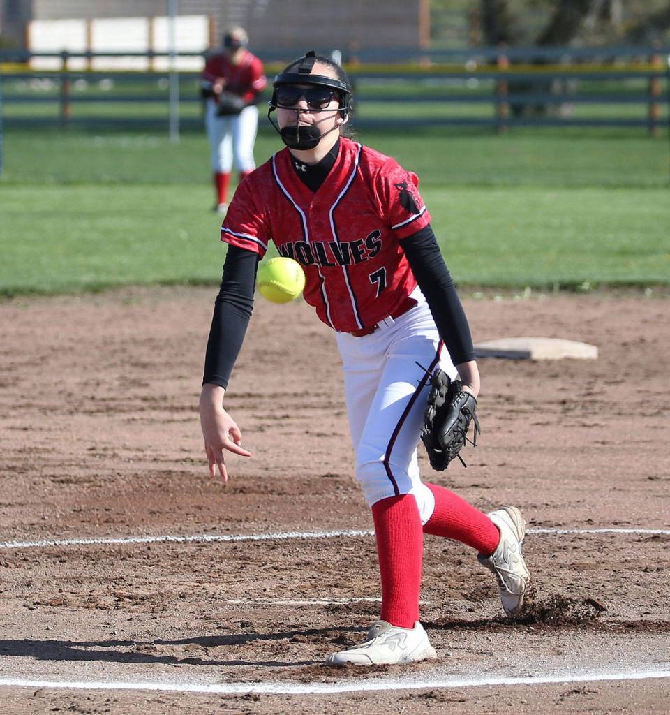 Scout Smith throws a pitch on the way to spinning a three-hitter.(Photo by John Fisken)