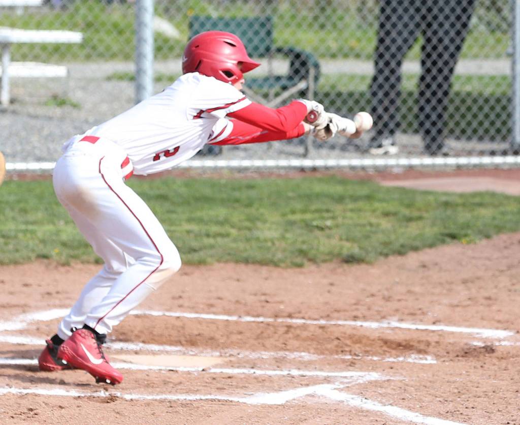 The Wolves Hawthorne Wolfe squares up a bunt.(Photo by John Fisken)