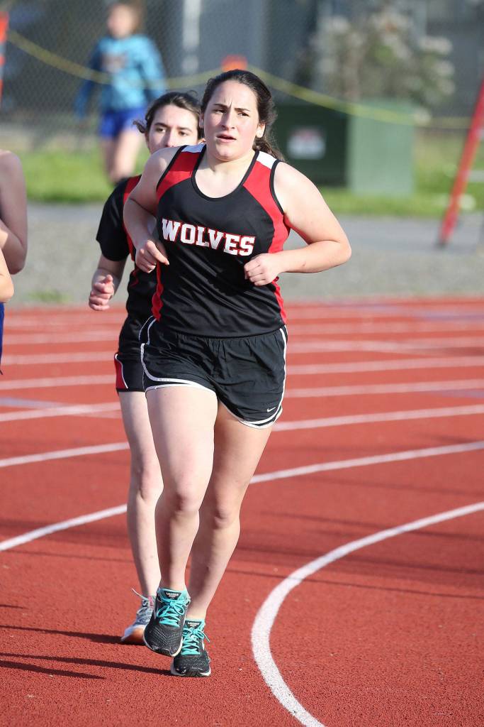 Photos: Coupeville hosts 3-team meet / Middle school track